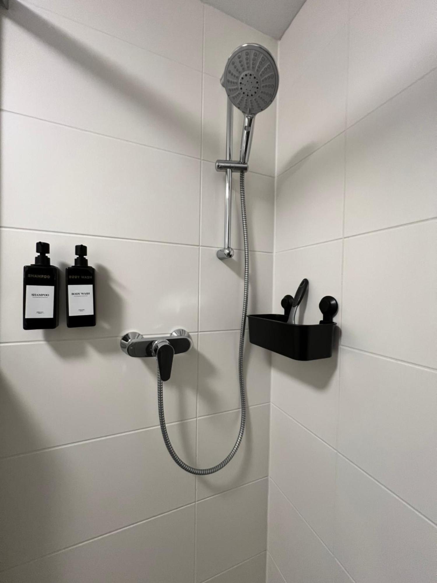 Moderne Wohnung Naehe Hbf-Lift-Tiefgarage-Contactless Check-In Ганновер Экстерьер фото